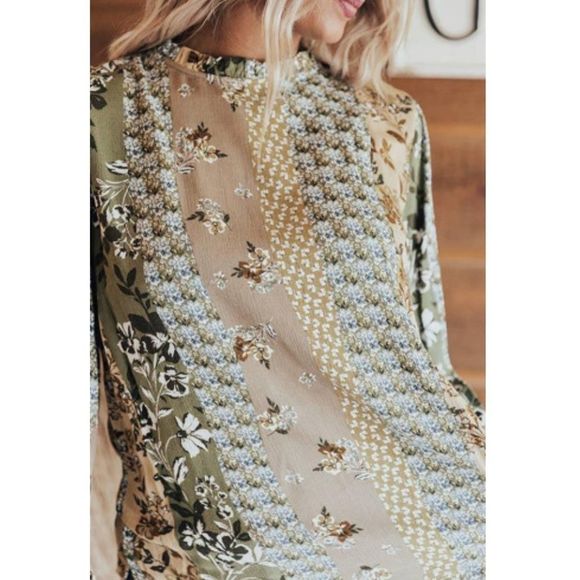 Floral Print Ruffle Cuff Long Sleeve Blouse - Picture 4 of 6